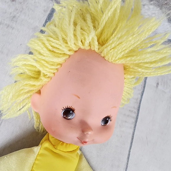 Vintage 1983  Rainbow Brite Canary Yellow Doll Hallmark - Picture 8 of 13